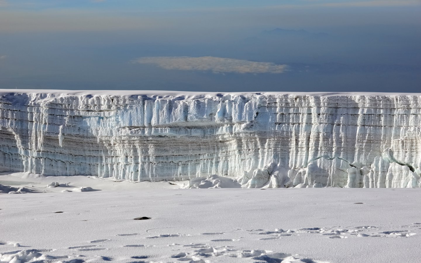 Glacier vista straight out of Game of Thrones