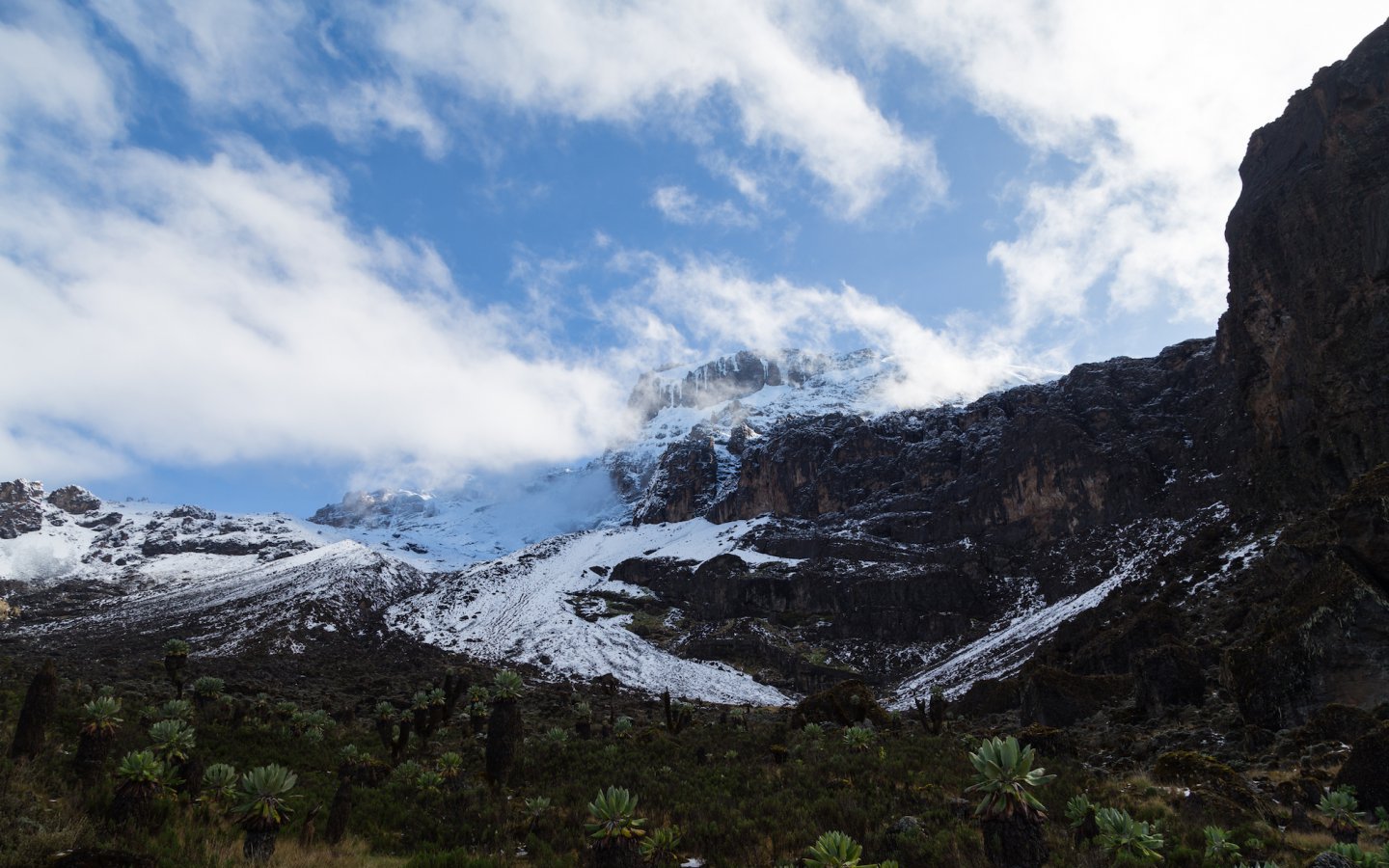 Climate zones have a temperature range from 90 F to 10 F degrees.
